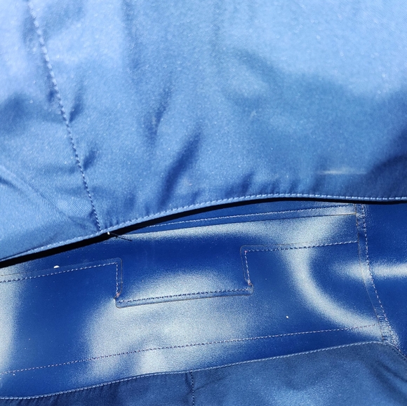 Like New Tory Burch Parker Large Top Zip Tote (11.55" H x 18.5" L x 6.37" D) - Picture 8 of 16